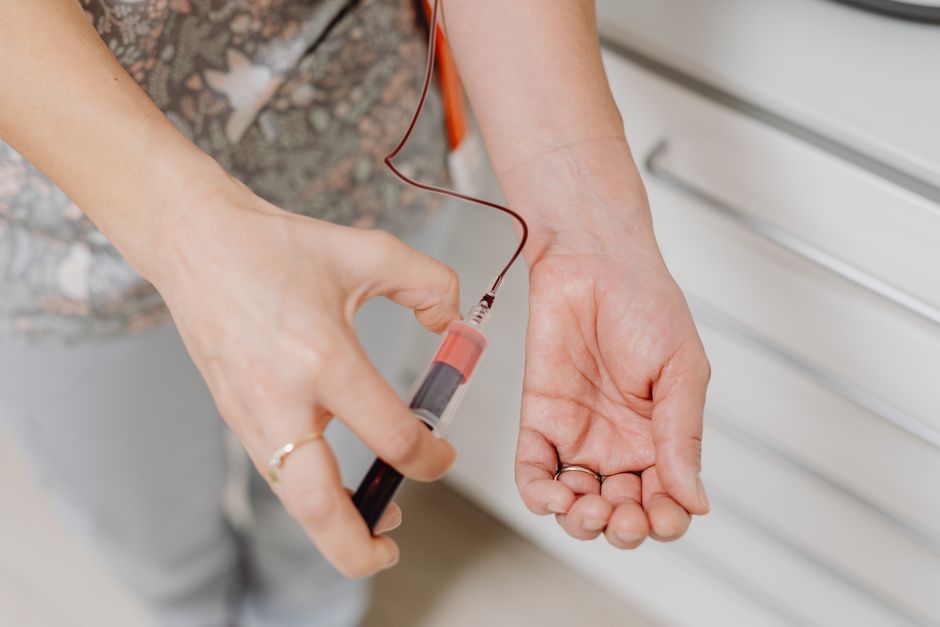 How Long to Fast Before a Blood Test: The Hours That Actually Matter - blood draw preparation