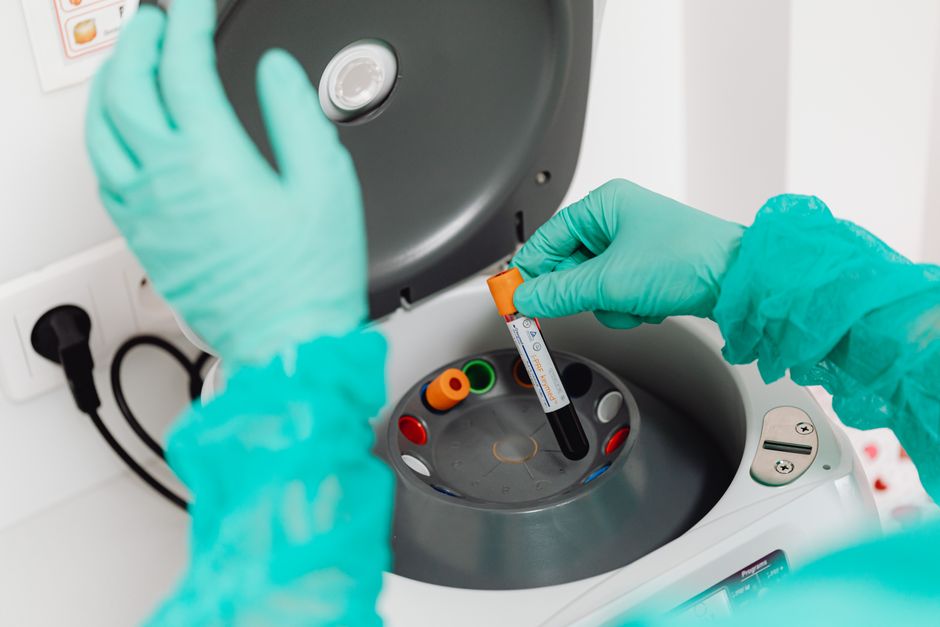 What Blood Test Is for Thyroid? TSH, T4, T3 and Antibodies, Decoded - blood test laboratory
