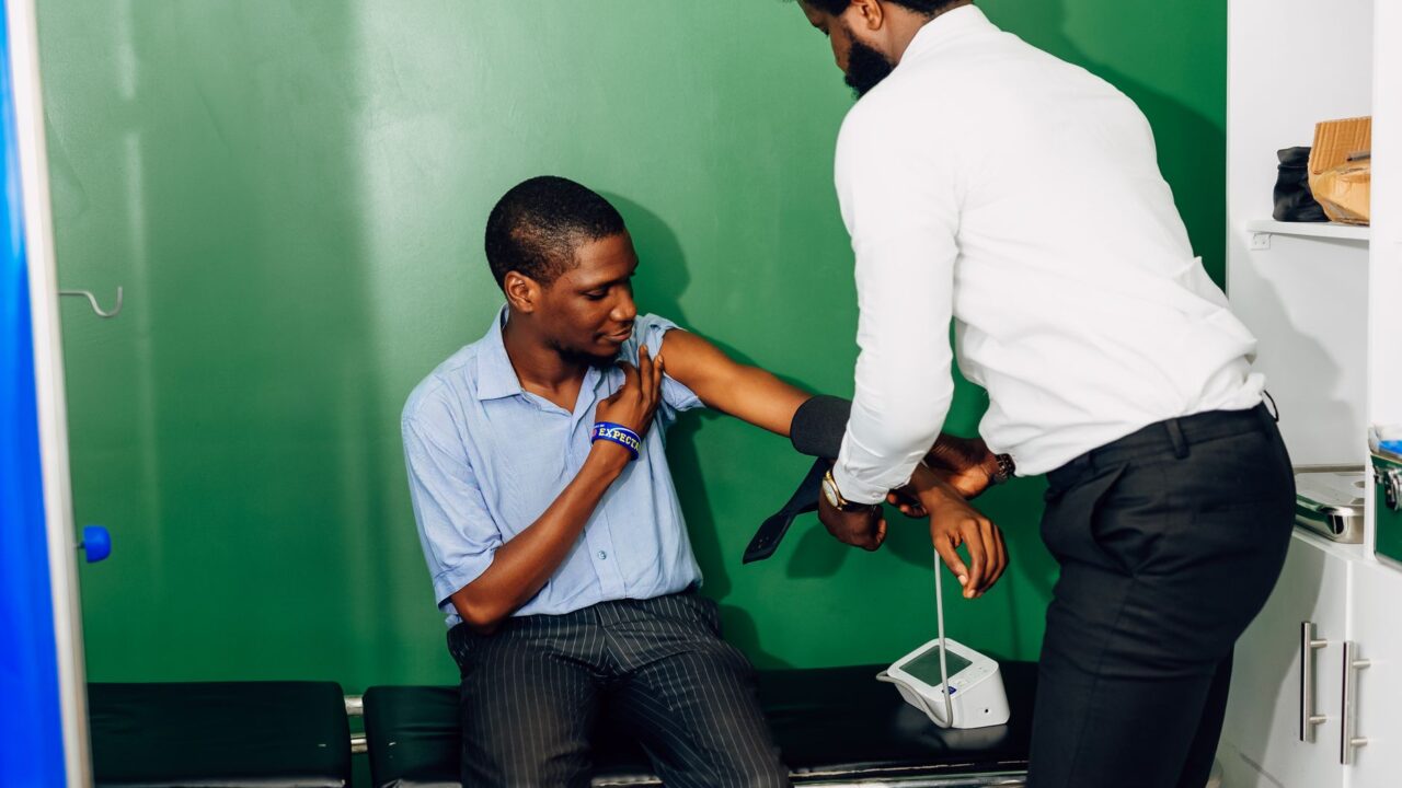Can I Drink Water Before a Fasting Blood Test? What Helps and What Ruins It