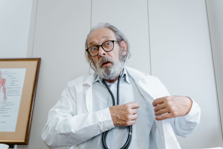 What Is Bilirubin in a Blood Test? Normal Range, High and Low Levels E - doctor abdominal exam