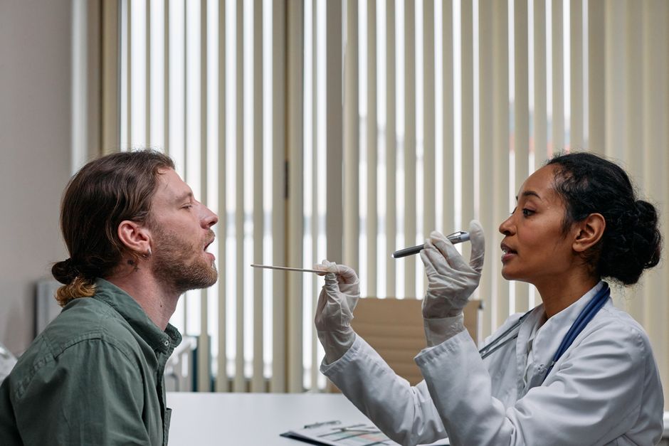 Inflammation Blood Tests: CRP and ESR Explained - doctor examining patient
