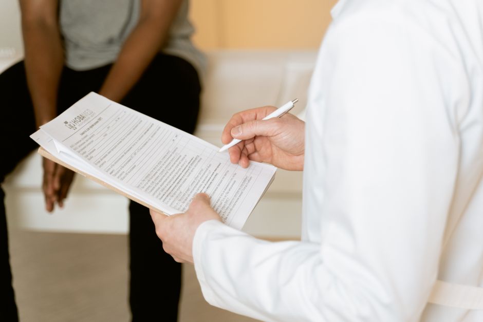 What Does Low Estradiol Mean in a Blood Test? - doctor patient consultation