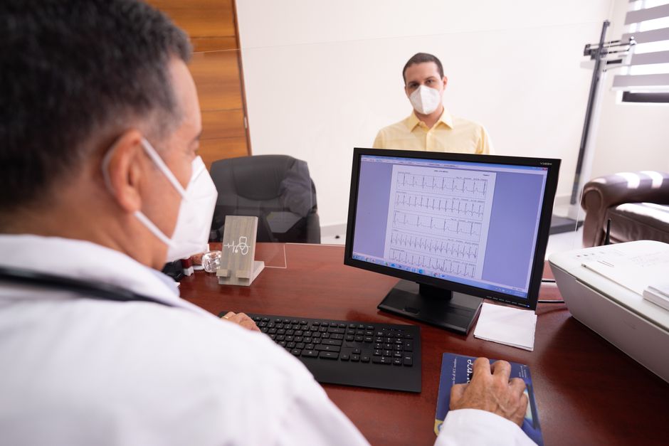 What Is MCHC in a Blood Test? The Red Cell Number That Quietly Cracks - doctor reviewing lab results