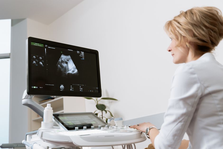 What Is eGFR in a Blood Test? The Kidney Number Most People Scroll Pas - doctor reviewing scan