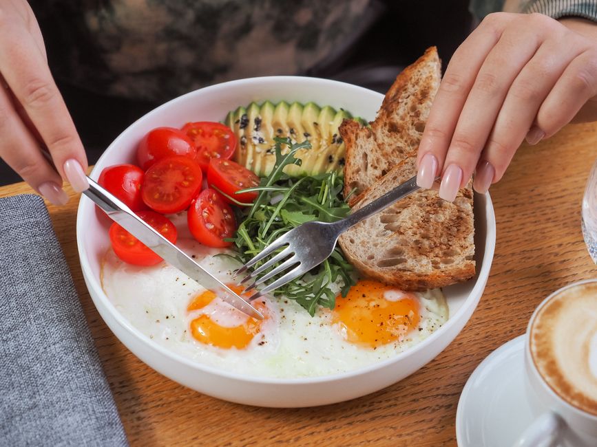 What Is a BMP Blood Test? The 8 Numbers That Read Your Kidneys, Sugar, - healthy breakfast bowl