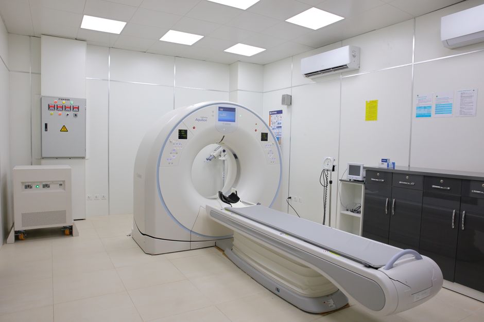 Can You Eat Before a Blood Test? When Fasting Matters and When It Does - laboratory waiting room