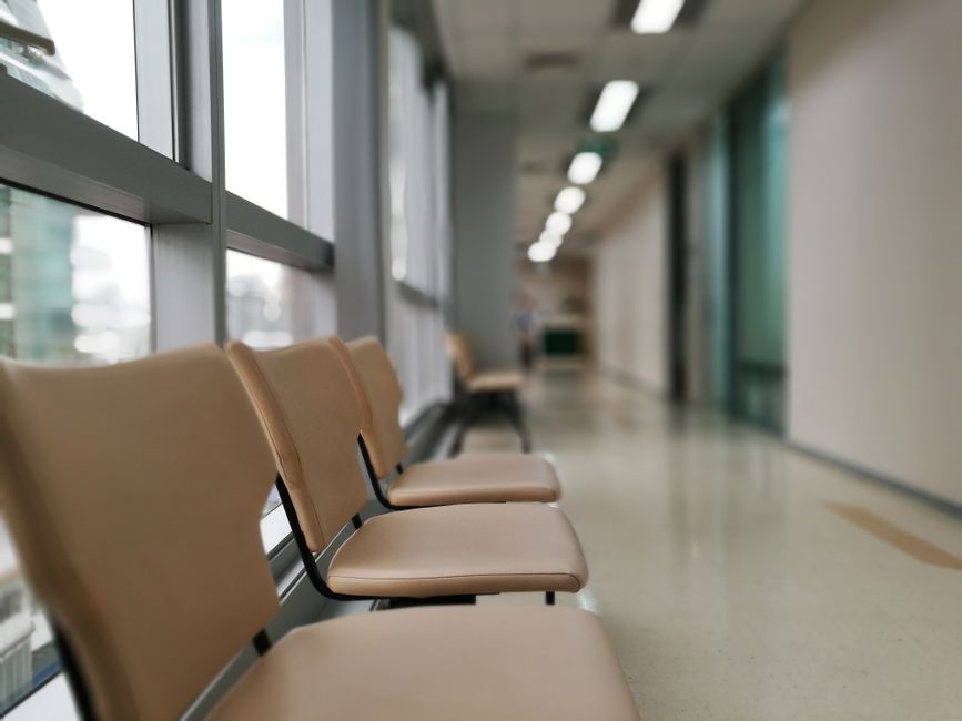 Can I Drink Water Before a Fasting Blood Test? What Helps and What Rui - laboratory waiting room