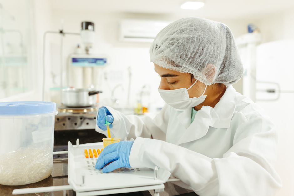 What Does a High CRP Blood Test Mean? Causes, Cutoffs & When to Worry - medical laboratory