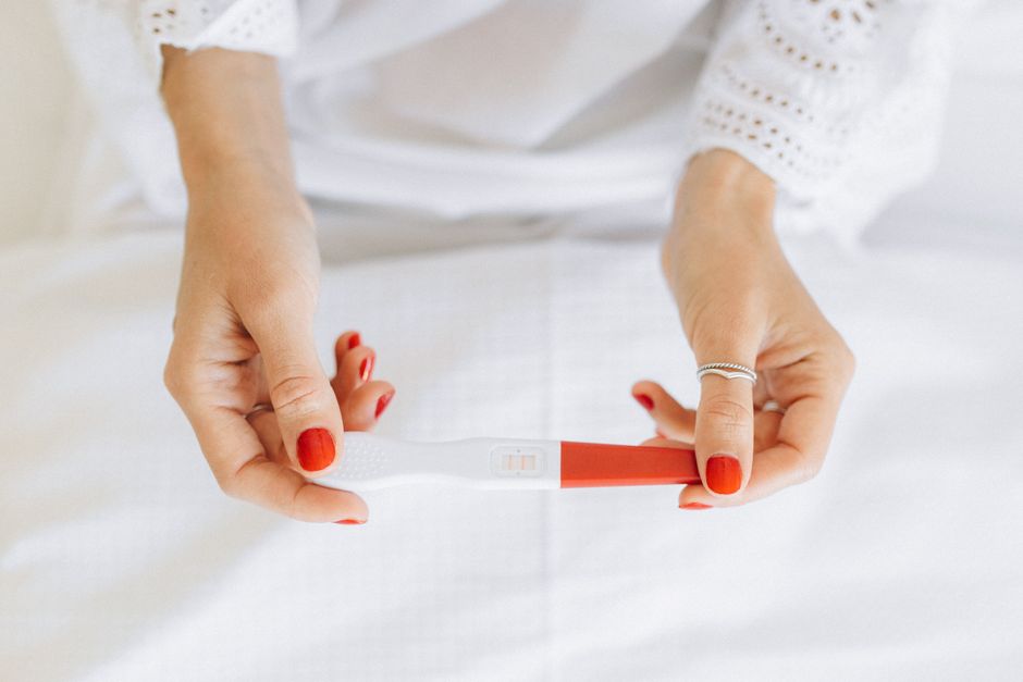 Can a Blood Test Detect Pregnancy? How Early It Works and the hCG Numb - pregnancy test