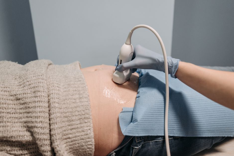 What Is an hCG Blood Test? Levels by Week and How to Read Your Results - prenatal care checkup