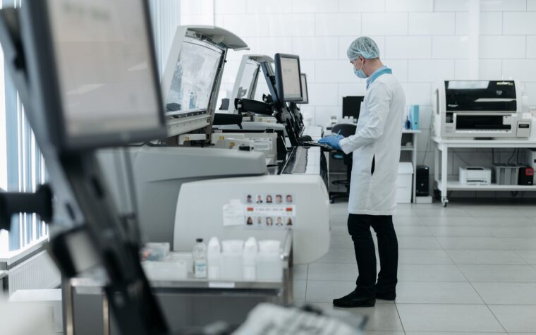 What Can Blood Tests Find? A Plain-English Map of What One Vial Reveals