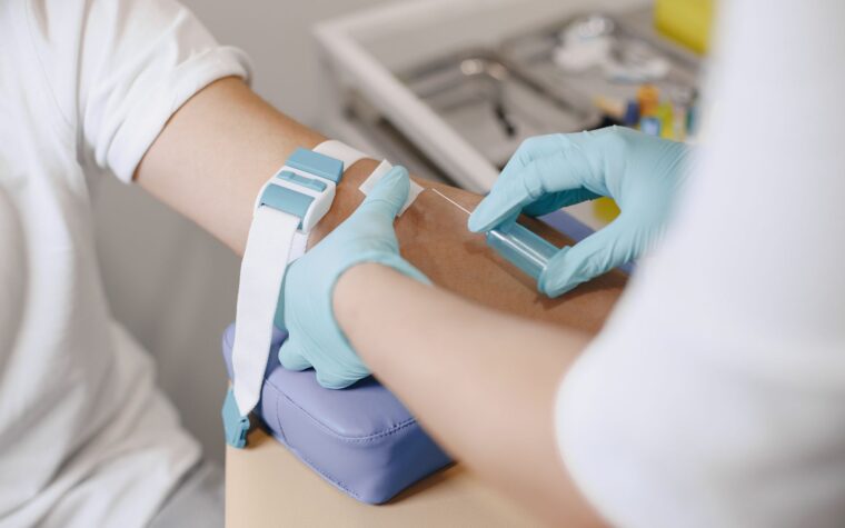 What Does a Blood Test Show? What Bloodwork Can and Can’t Detect