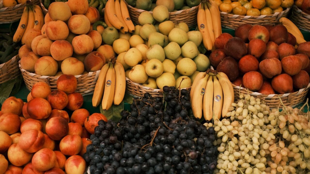 Eating This Fruit Daily May Help Lower Cholesterol, New Research Shows
