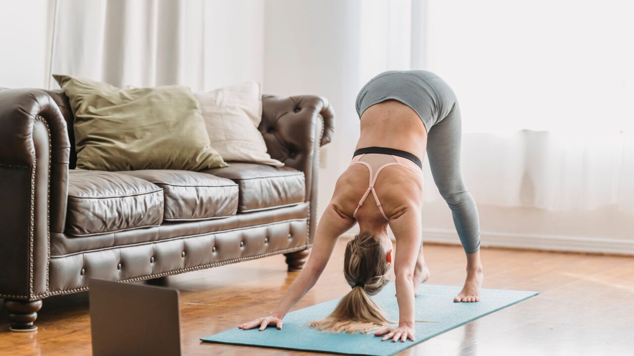 Hotel Room Workout: 20 Minutes, No Equipment