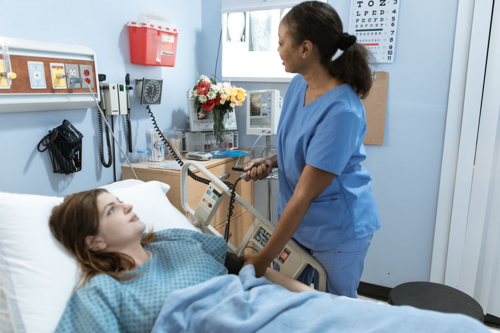 Photo: medicalnewstoday.us flu and COVID vaccine recommendations - Updated Flu and COVID Vaccine Recommendations from Top US Doctors
